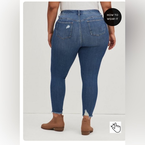 🔥Host Pick🔥 Bombshell Skinny Premium Stretch High-Rise Destructed Jean - Picture 2 of 9